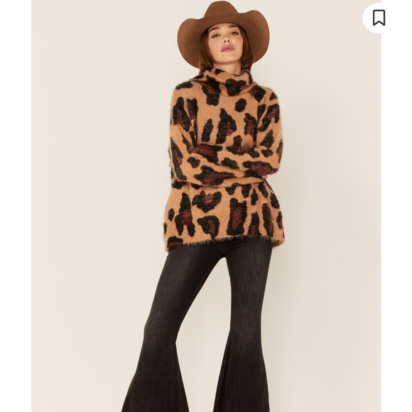 NWOT Show me your MuMu cheetah fever fuzzy turtle neck sweater - Picture 2 of 8